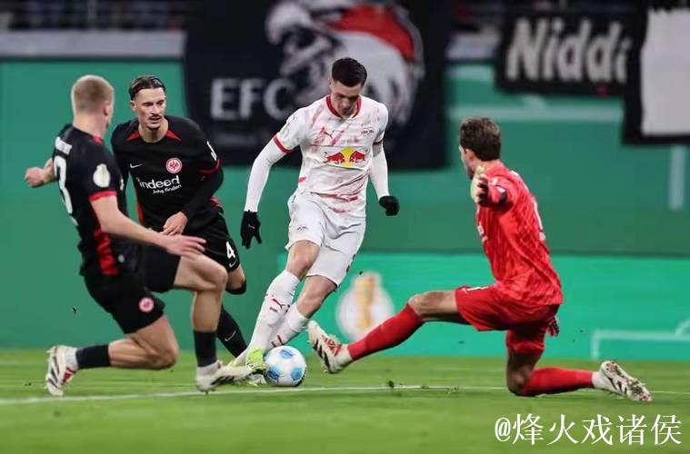 莱比锡6-0大胜法兰克福，迪奥曼德戴帽，鲍姆加