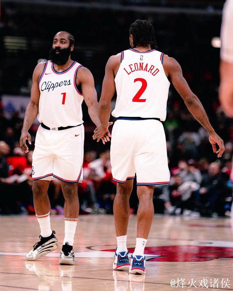 快船惨败灰熊！哈登带伤，祖巴茨无防守，伦纳德下滑，替补引绝望